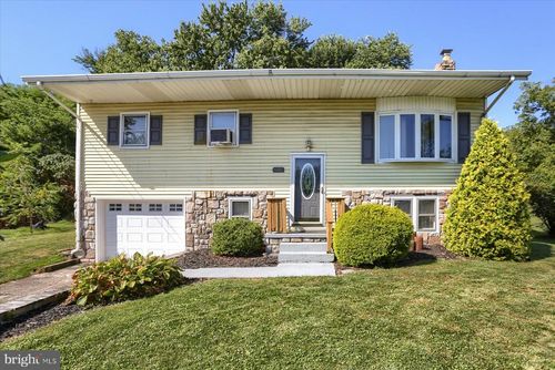 690 Front St, ENOLA, PA, 17025-3154 | Card Image