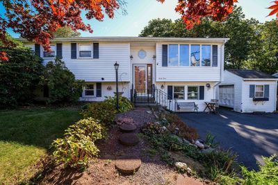 33 Nicholas Rd, House other with 4 bedrooms, 2 bathrooms and 4 parking in Raynham MA | Image 1