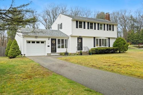 37 Woodlock Rd, Hingham, MA, 02043-3026 | Card Image