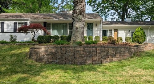1607 26th St, Cuyahoga Falls, OH, 44223-1015 | Card Image