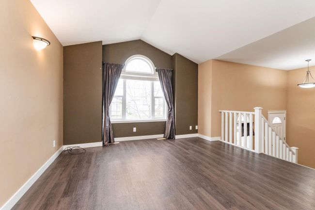 124 Vickers Close, Home with 4 bedrooms, 2 bathrooms and null parking in Red Deer AB | Image 5