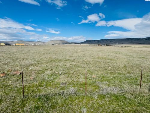 NKA Norman Rd, Yakima, WA, 98901 | Card Image