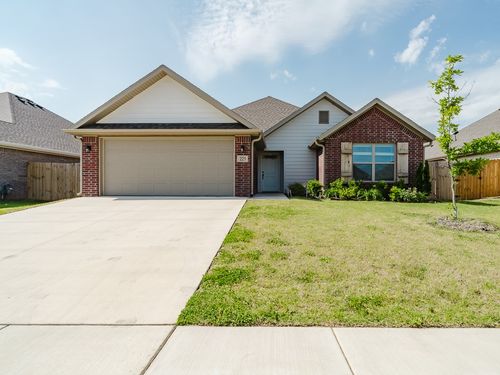 221 Palm St, Bentonville, AR, 72713-5150 | Card Image