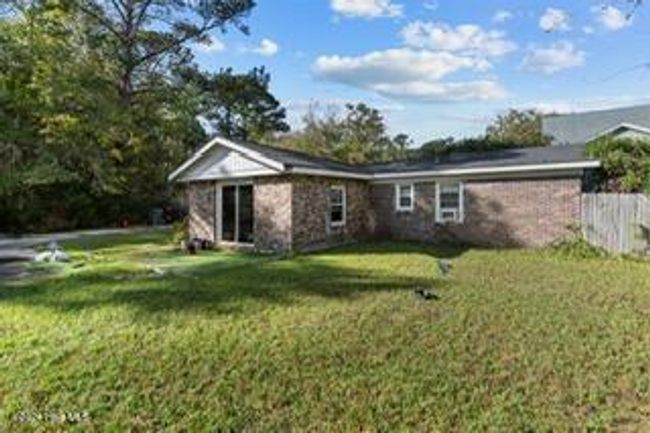 509 W 11 Th St, House other with 3 bedrooms, 2 bathrooms and null parking in Southport NC | Image 6