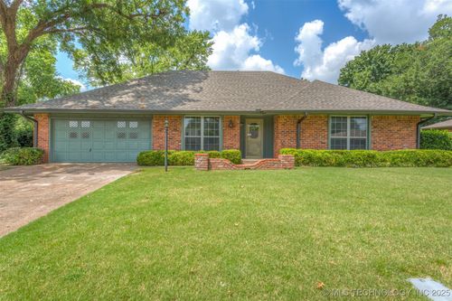 7740 S 72nd East Ave, Tulsa, OK, 74133-7811 | Card Image