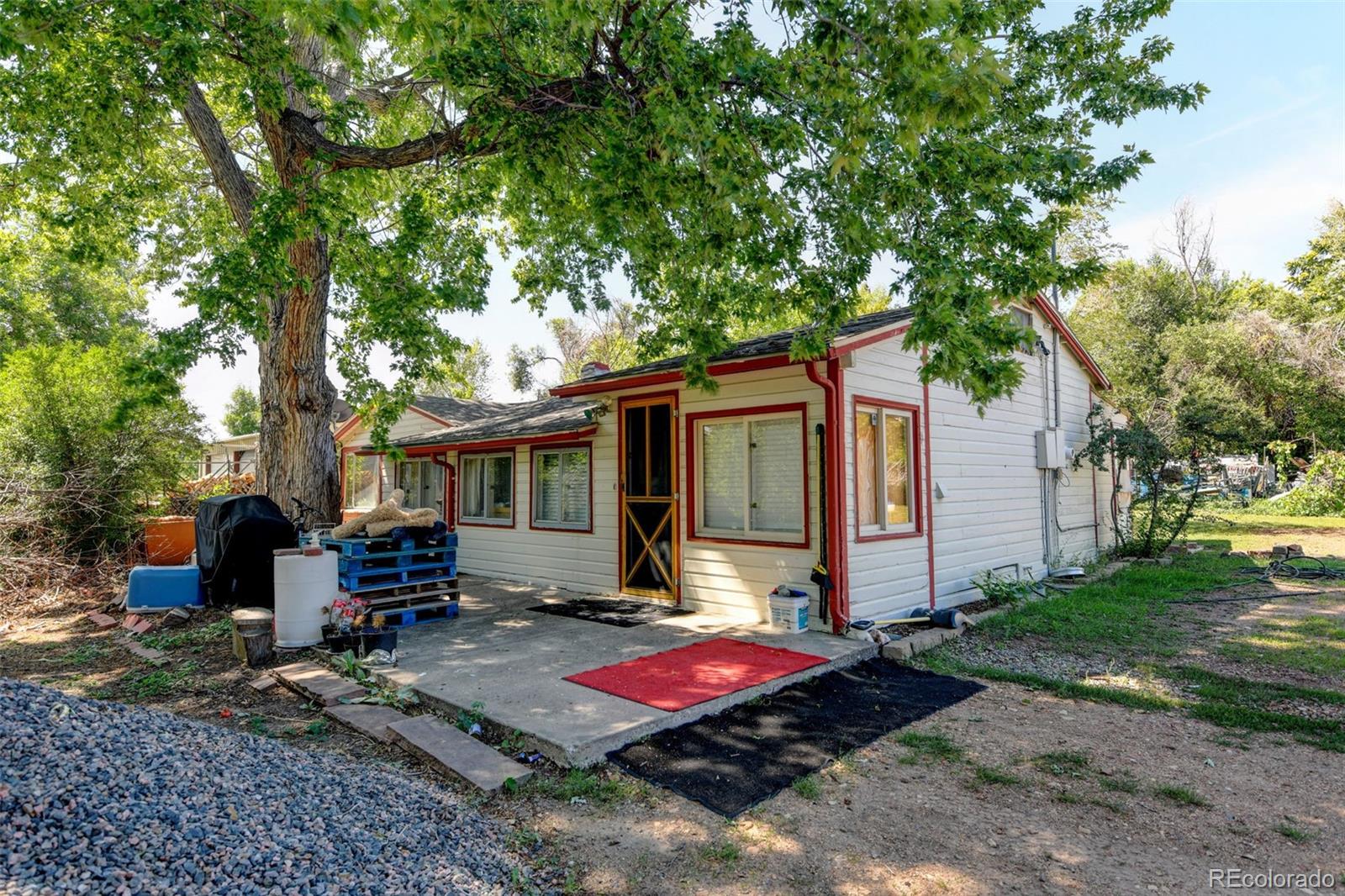 Iris St, Lakewood, CO 80215