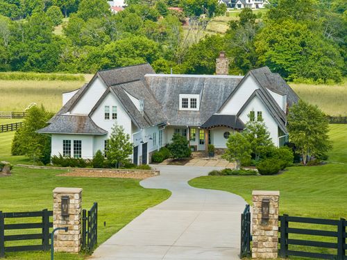 3580 Gray Ln, Thompsons Station, TN, 37179-9736 | Card Image