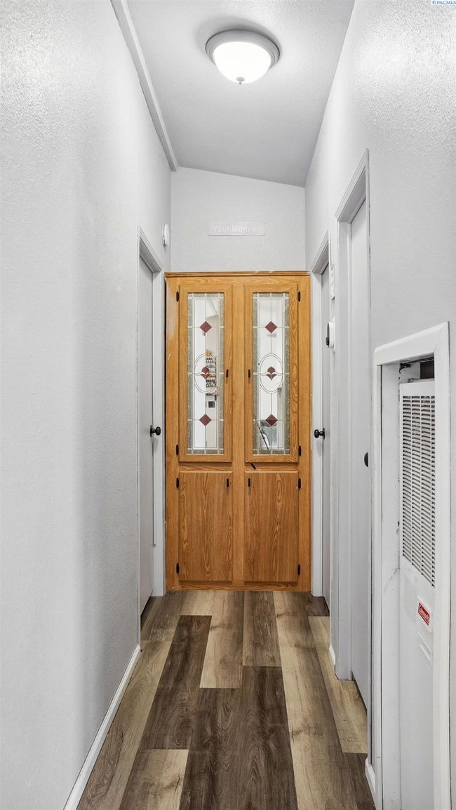 APT-23 - 726 Main Ave E, Home with 3 bedrooms, 2 bathrooms and null parking in Soap Lake WA | Image 15