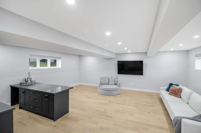 16 Mercury Rd, House other with 5 bedrooms, 4 bathrooms and 18 parking in Freelton ON | Image 26
