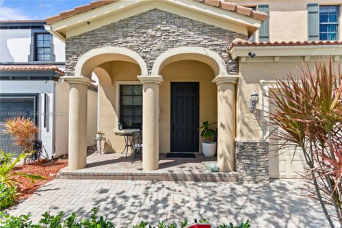 19244 Ne 9th Pl, Miami, FL, 33179-1376 | Card Image