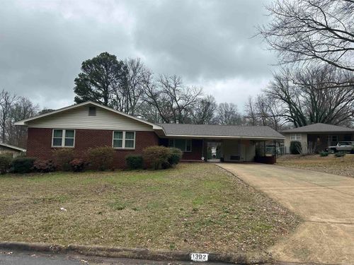 1302 Crystal Drive, Benton, AR, 72015 | Card Image