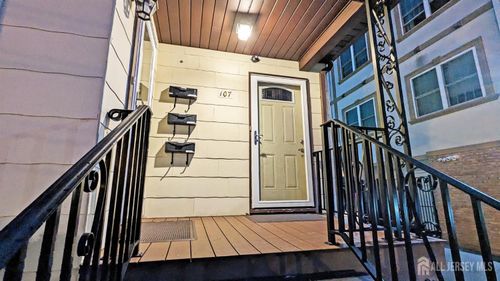 apt-3-107 Madison Ave, Dunellen, NJ, 08812-1289 | Card Image