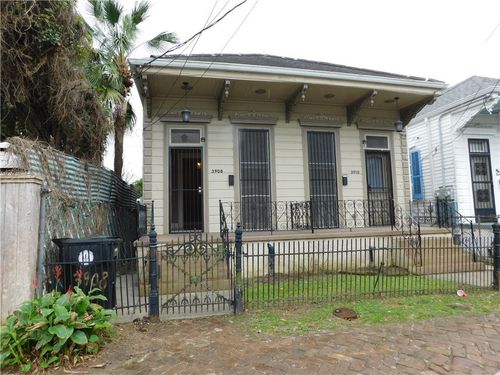 3908 Laurel St, New Orleans, LA, 70115-1334 | Card Image