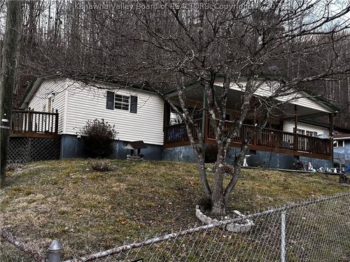 153 Everett Hager Rd, Chapmanville, WV, 25508 | Card Image