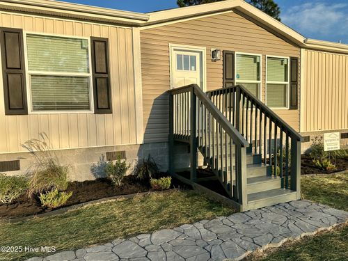 113 Creek Line Dr, Newport, NC, 28570-5179 | Card Image