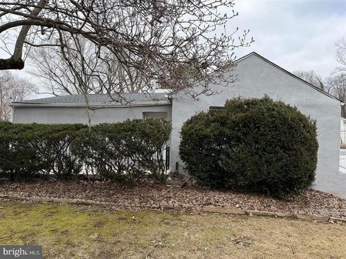 8002 Ivy Ln, ELKINS PARK, PA, 19027-1312 | Card Image