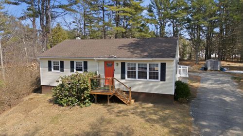 357 River Road, Topsham, ME, 04086 | Card Image