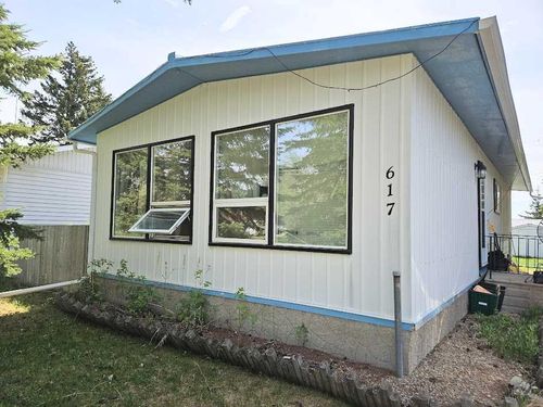 617-4 Avenue, Elnora, AB, T0M0Y0 | Card Image