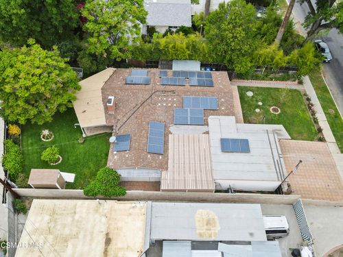 20447 Hamlin St, Winnetka, CA, 91306-4252 | Card Image