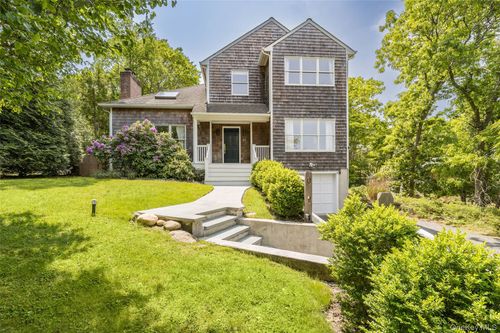 29 Oyster Pond Ln, East Hampton, NY, 11937-1101 | Card Image