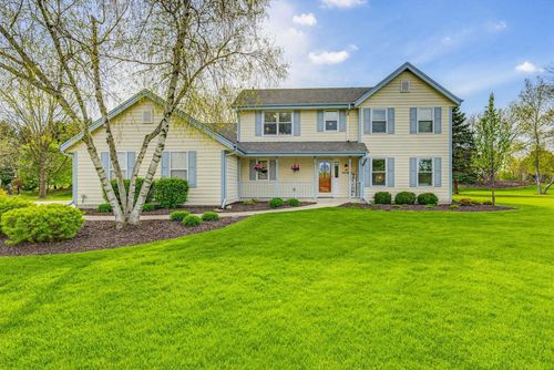 W329N4063 High Hill Court, Nashotah, WI, 53058 | Card Image