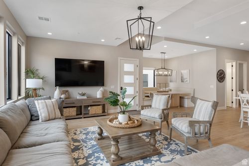 5401 S Aquamarine Ln, St. George, UT, 84790-2701 | Card Image