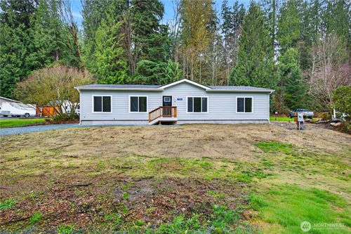 9038 W Pressentin Dr, Concrete, WA, 98237-8817 | Card Image