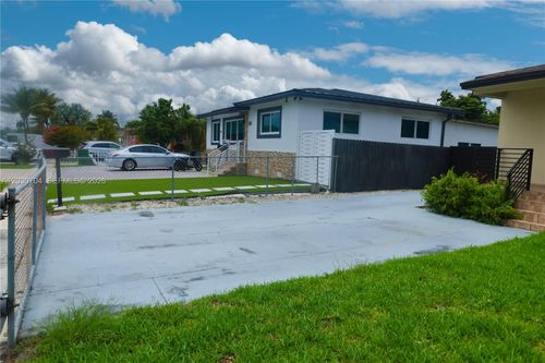 161 E 36th St, Hialeah, FL, 33013 | Card Image