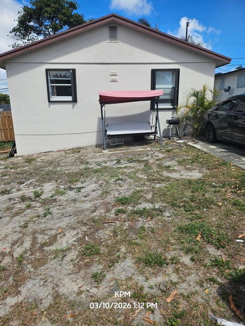 919 Selkirk St, West Palm Beach, FL, 33405-3023 | Card Image