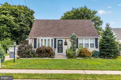 12 Grace Dr, Hamilton, NJ, 08610-1724 | Card Image