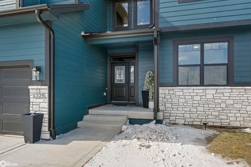 1325 Nw Yorktown Dr, Waukee, IA, 50263-7042 | Card Image