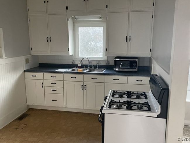 20 Pearl St, House other with 4 bedrooms, 1 bathrooms and null parking in Bainbridge NY | Image 5