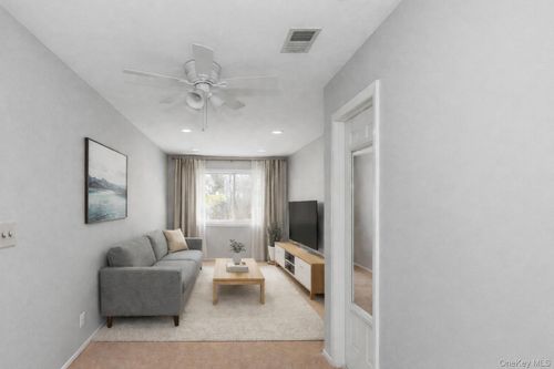 47 Max Ct, Islandia, NY, 11749-1569 | Card Image