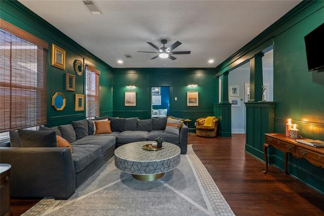 3610 Avenue P 1/2, House other with 3 bedrooms, 2 bathrooms and null parking in Galveston TX | Image 10