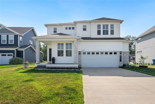 6522 Daisy Ln, Olmsted Twp, OH, 44138-1284 | Card Image