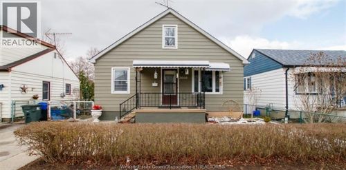 2609 Chandler Rd, Windsor, ON, N8W4B2 | Card Image