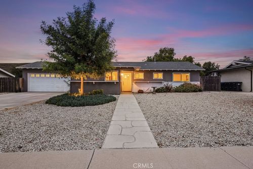 3554 Royal Ave, Simi Valley, CA, 93063-3243 | Card Image
