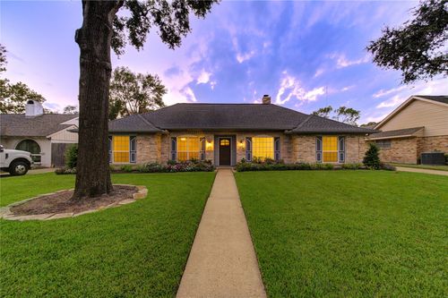 2523 Anniston Dr, Houston, TX, 77080-3809 | Card Image