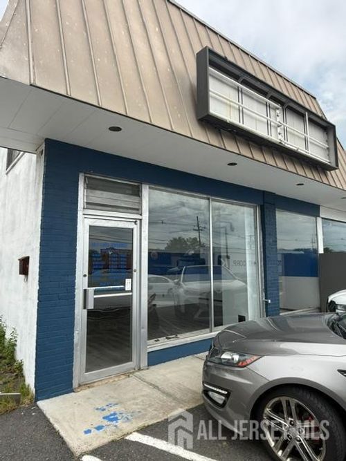 272 State Route 18, East Brunswick, NJ, 08816-1916 | Card Image