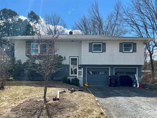 21 Mountain View Ave, Saugerties, NY, 12477-2210 | Card Image