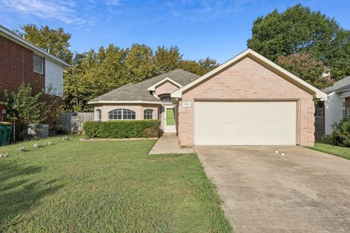 202 Vines Dr, Cedar Hill, TX, 75104-2322 | Card Image