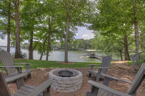 117 Lake St, Estill Springs, TN, 37330-3040 | Card Image