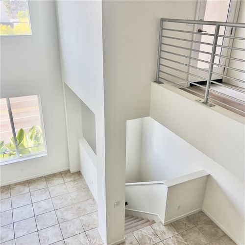 85 Waldorf, Irvine, CA, 92612 | Card Image