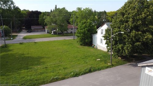 8 Brydges St, Paris, ON, N3L | Card Image
