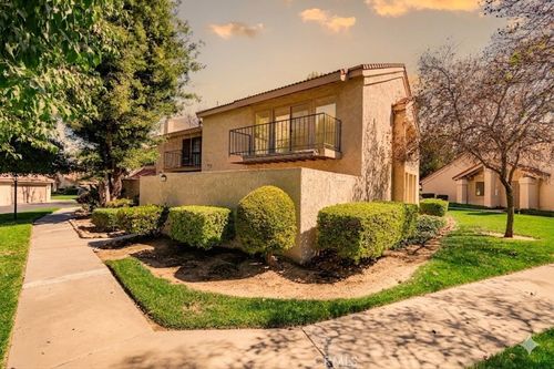 7088 Seville Way, Riverside, CA, 92504-4841 | Card Image
