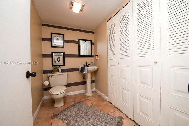 3750 Victoria Dr, Townhouse with 2 bedrooms, 3 bathrooms and null parking in West Palm Beach FL | Image 12