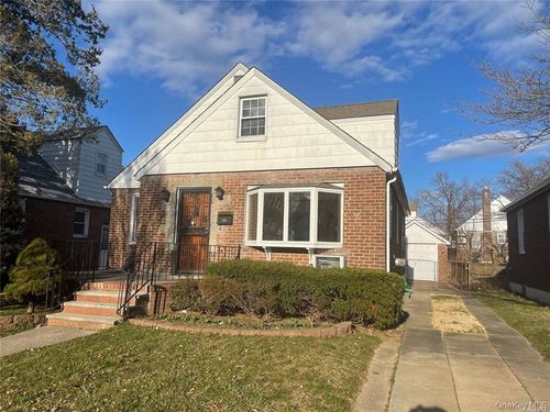 83-27 255th St, Floral Park, NY, 11004 | Card Image