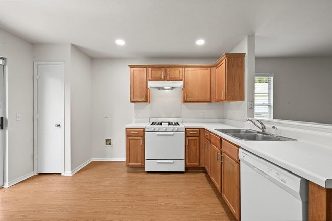 402 Colonial Park Blvd, House other with 3 bedrooms, 2 bathrooms and 2 parking in Austin TX | Image 9
