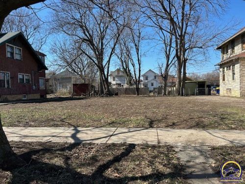 1115 Sw Horne St, Topeka, KS, 66604-1302 | Card Image