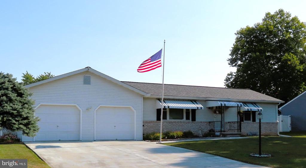 Colonial Dr, Hanover, PA 17331